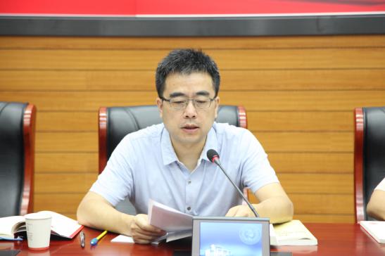 中心纪委书记周永林作交流发言